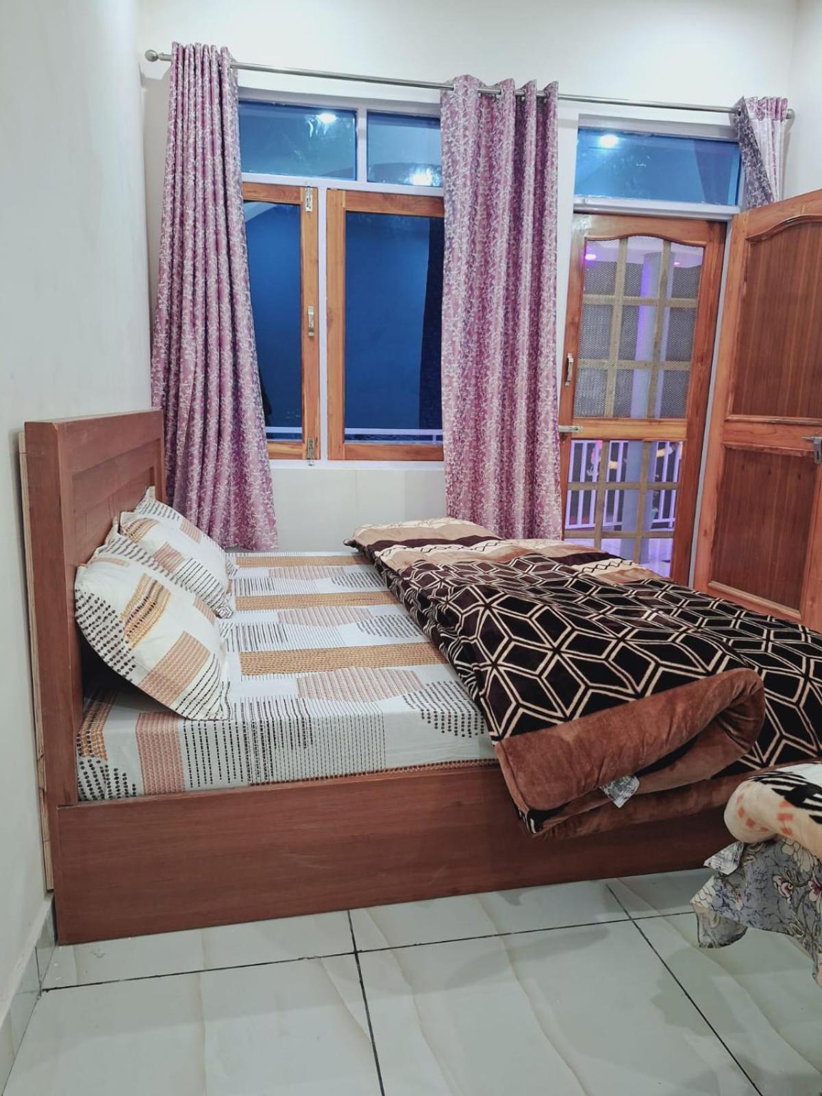 Chandarshila Hike Homestay Ukhimath المظهر الخارجي الصورة