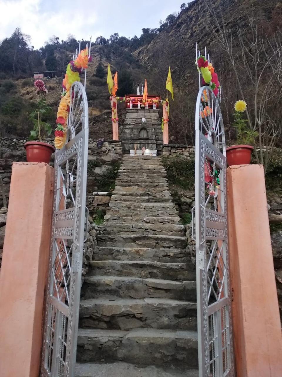 Chandarshila Hike Homestay Ukhimath المظهر الخارجي الصورة